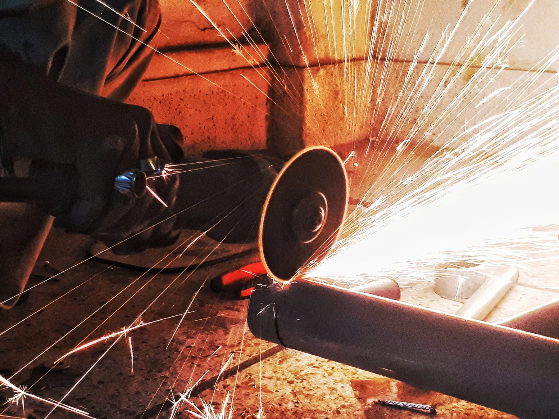 Grinding metal in the workshop
